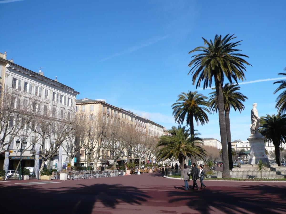 Ernella Appartement Bastia  Buitenkant foto