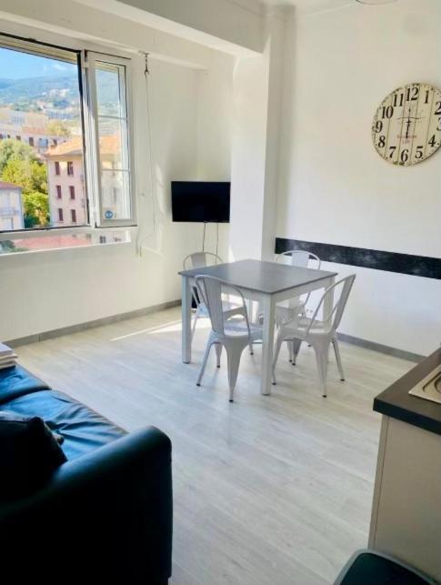 Ernella Appartement Bastia  Buitenkant foto